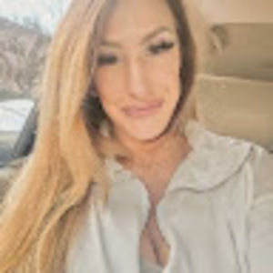 Meet your Posher, · b chanel ·